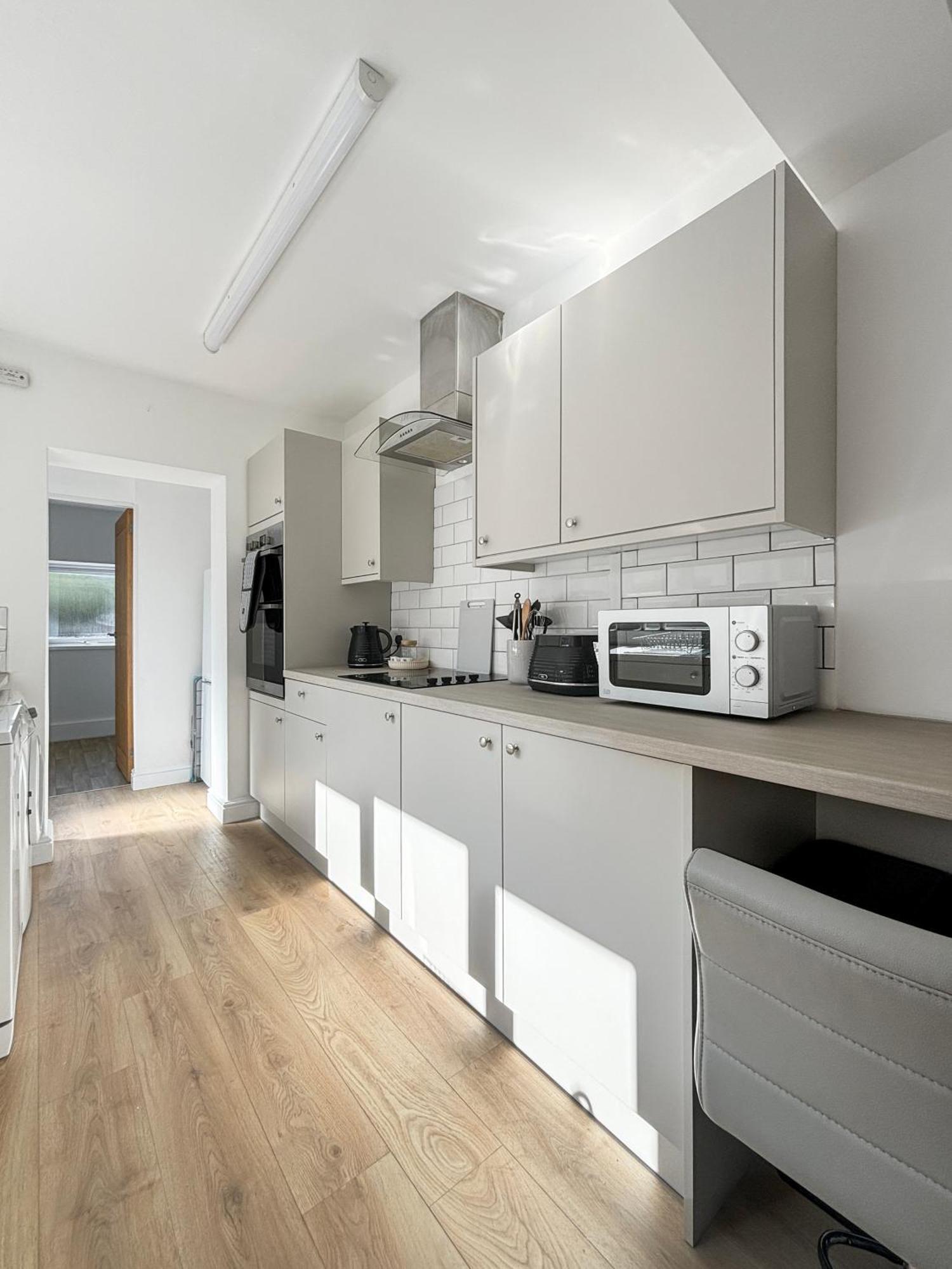 Amaya One -3 Bedroom Townhouse - With Garden - Close To Town Centre - Sleeps 7 Grantham Bagian luar foto